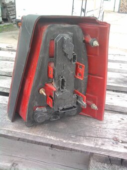 Predam zadne svetla vw golf 4 combi - 5