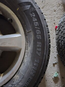 245/65r17 - 5