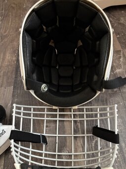 Predam detsku helmu a korčule - 5