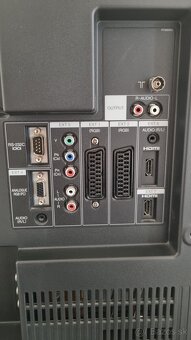 Sharp LC32D44E-GY - 5