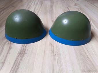 2 prilby vz. 32 - 5