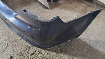 Predám zadný nárazník na bmw e60 a e61 - 5
