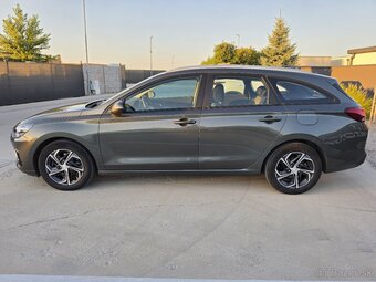 Hyundai i30 CW 1.6CRDi automat - 5