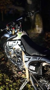 Predám Asix 300cc xb 88 - 5