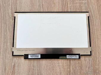 Predám obrazovku do notebooku 11,6"LED SLIM display 30 pin+ - 5