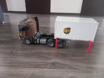 Bruder ups + vozík - 5