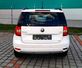 ŠKODA YETI 4X4 2.0 TDI 81KW, ELEGANCE, VYHŘÍVANÉ SKLO, XENON - 5