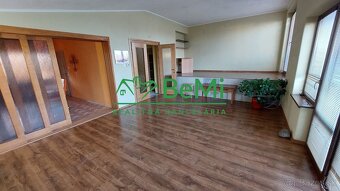 Exkluzívne na predaj 5 izbový rodinný dom s veľkým pozemkom - 5