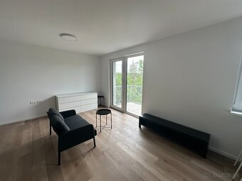 Prenájom 1,5 izbového moderného bytu v komplexe Le Fan - 5