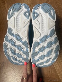 Hoka bežecké Clifton9 41 1/3 - 5