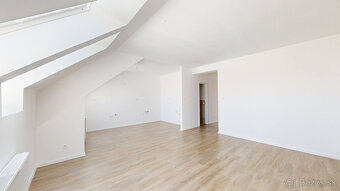 Polianky / B6412 / 2-izbový byt s loggiou - 5