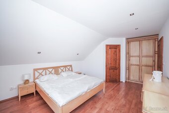 Rodinný dom v obci Rovinka na predaj - 5