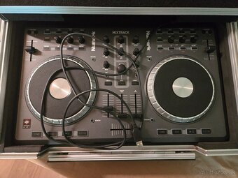 Predám kufor/rack a DJ konzolu - 5