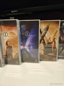 PREDAM KOMPLENU DVD KOLEKCIU AKTY-X (X-FILES) - 5