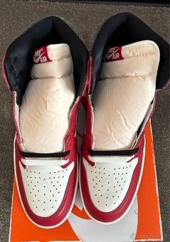 Air Jordan 1 Retro High OG Chicago Lost and Found - 5