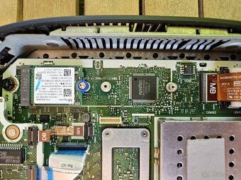 Mini PC HP T640 - AMD R1505G, 8GB RAM, 256GB SSD - 5
