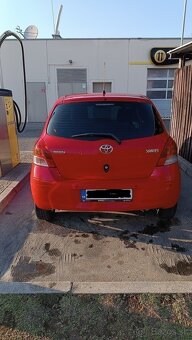 Predám auto (toyota yaris) kúpené v SR - 5