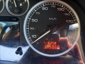 Predám Peugeot 307 - 5