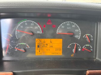 Volvo 6x2 - 5