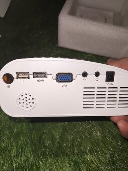 Predam mini LED projektor - 5