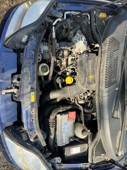 Renault Scenic 1,9 dci 75kw - 5