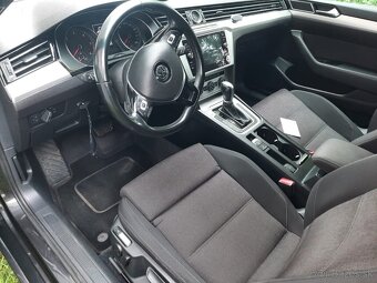 VW Passat Variant (2018) – Šedá tmavá metalíza - 5