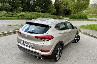 Hyundai Tucson 2.0 CRDI 4WD PREMIUM - 5