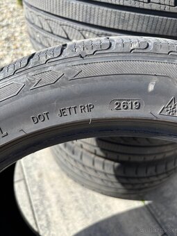 Zimne pneu 235/45 R18 - 5