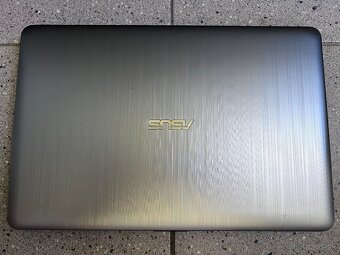 Asus X540M / Silver N5000 / 4GB RAM / 256GB SSD / 15.6" - 5