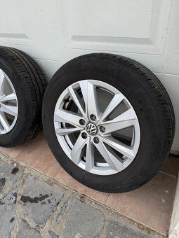 VW disky s používanými pneu 205 60 R16 - 5
