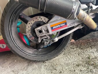 Suzuki GDX-R 750 - 5