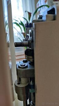 Kufrikovy šijací stroj Singer - 5