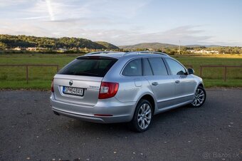 Škoda Superb Combi 2,0 TDI-125 kw Elegance 4X4 - 5