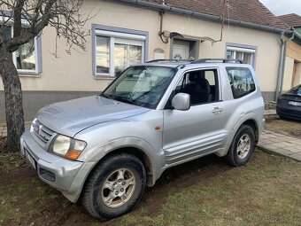 Mitsubishi Pajero 4x4 - 5