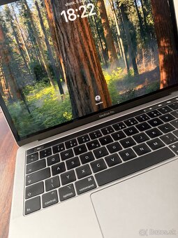 MacBook Pro 13” 2019 – Intel Core i5, 8 GB RAM - 5