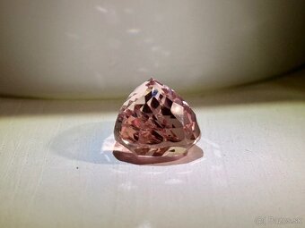 Investičný kunzit 18.38 ct VVS - 5