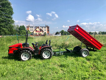 Malotraktor AGT 1060 - otočné pracoviště řidiče - 56 HP - 5