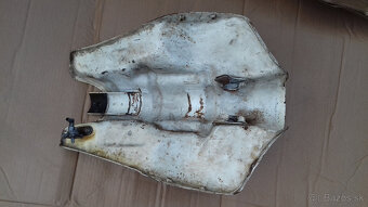 Nádrž Kawasaki KLR 600 - 5