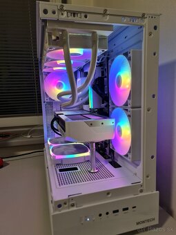 Biely Gaming Pc Rtx 4070 Ti R5 9600X - 5