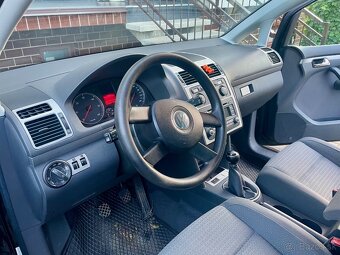 Volkswagen Touran 2.0 TDI, r. 2005, pojazdný + zimné gumy na - 5