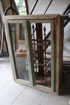 2 x starodávne okno z mrežou - 5