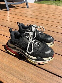 Balenciaga - 5