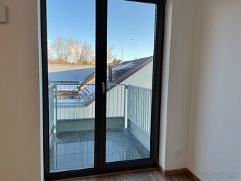 2 izb byt na Brnianskej ul parkovanie v garáži  bez provízie - 5