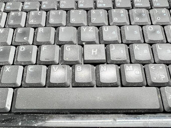 Predám notebook Asus Intel Core2Duo 2x2,00GHz.3gb ram.160gbH - 5