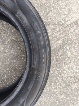 Predám kumho 215/55 R17 letné - 5