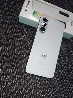 Samsung Galaxy A56 5G 256GB - 5