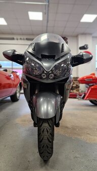 Kawasaki GTR 1400 - 5