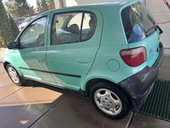 Predám Toyota yaris 1.0 50kw vvti r.v 2000 STK EK 2027 - 5