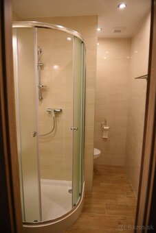 Prenajom 1izbovy byt V.Okruzna - 5