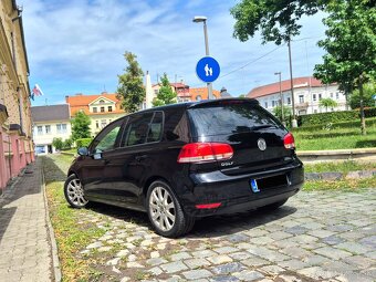 VOLKSWAGEN GOLF 6 1.4 MPI 59KW 16V M5 ČIERNA - 5
